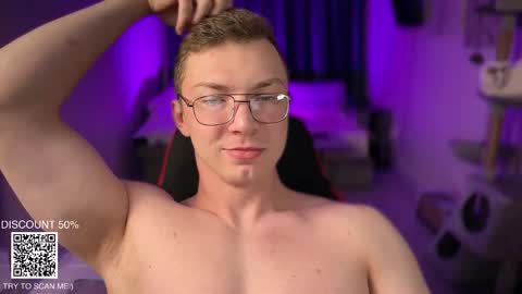 Snapshot of iron__chapman chatting on 11-09-25, 02:21 Iron online show from 11-09-25, 02:21