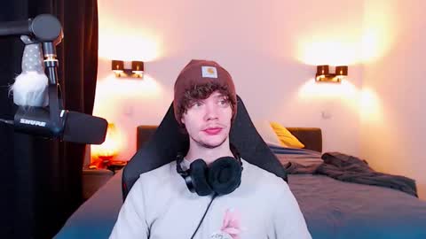 Snapshot of ironthud chatting on 02-16-26, 09:00 Sam online show from 02-16-26, 09:00