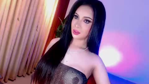 Tiffany online show from 03-18-26, 04:48