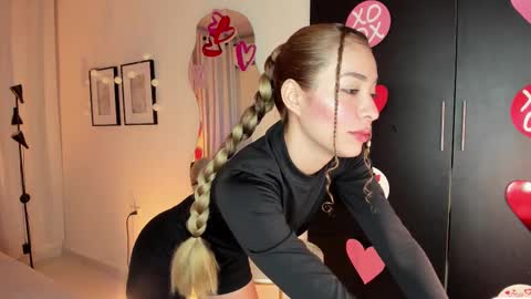 Snapshot of isa_____ chatting on 02-27-25, 12:21 isa_____ online show from 02-27-25, 12:21