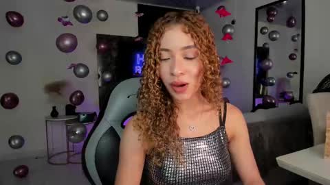 Snapshot of isa_____ chatting on 02-28-25, 07:35 isa_____ online show from 02-28-25, 07:35