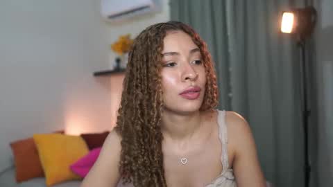 Snapshot of isa_____ chatting on 09-27-25, 09:53 isa_____ online show from 09-27-25, 09:53