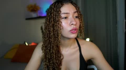 Snapshot of isa_____ chatting on 11-08-25, 11:25 isa_____ online show from 11-08-25, 11:25