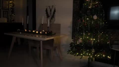 Snapshot of isa_____ chatting on 12-05-25, 02:09 isa_____ online show from 12-05-25, 02:09