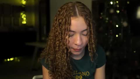 Snapshot of isa_____ chatting on 12-16-25, 12:59 isa_____ online show from 12-16-25, 12:59