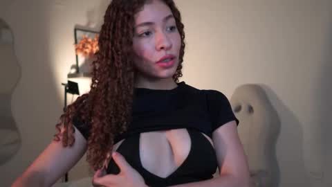 Snapshot of isa_____ chatting on 02-03-26, 12:53 isa_____ online show from 02-03-26, 12:53