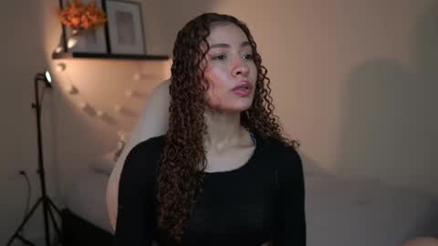 Snapshot of isa_____ chatting on 02-11-26, 02:49 isa_____ online show from 02-11-26, 02:49