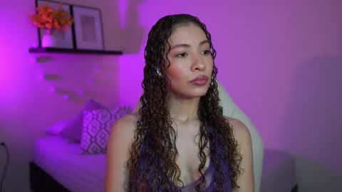 Snapshot of isa_____ chatting on 02-17-26, 01:35 isa_____ online show from 02-17-26, 01:35