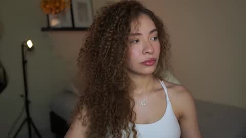 Snapshot of isa_____ chatting on 02-28-26, 02:01 isa_____ online show from 02-28-26, 02:01