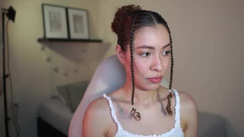 Snapshot of isa_____ chatting on 03-05-26, 01:56 isa_____ online show from 03-05-26, 01:56