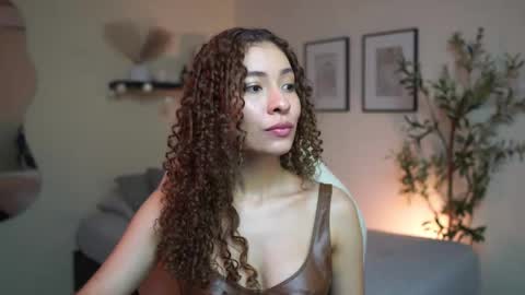 Snapshot of isa_____ chatting on 03-09-26, 09:30 isa_____ online show from 03-09-26, 09:30