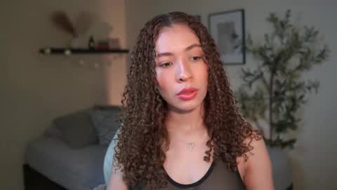 Snapshot of isa_____ chatting on 03-24-26, 09:09 isa_____ online show from 03-24-26, 09:09