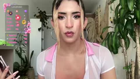 Isabella online show from 06-17-26, 01:01