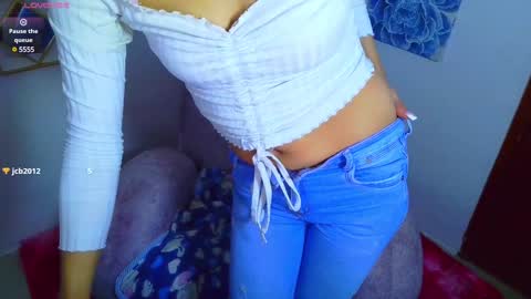 Snapshot of isa_channel chatting on 12-22-24, 11:09 isa online show from 12-22-24, 11:09