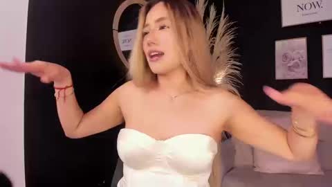 Snapshot of isa_cortes_ chatting on 03-12-26, 02:45 Isa Cortes online show from 03-12-26, 02:45