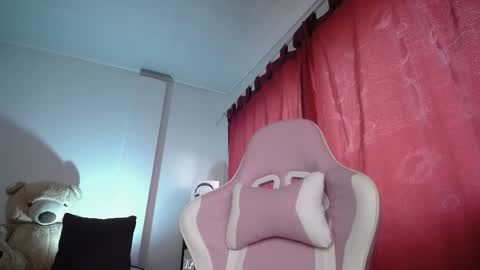 Isabella  online show from 10-07-25, 11:18