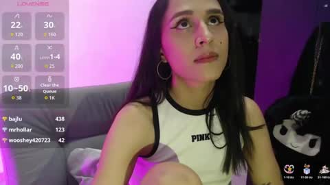 Isabella Hall online show from 06-17-26, 10:54