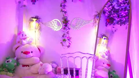 Isabella        online show from 01-07-26, 12:35