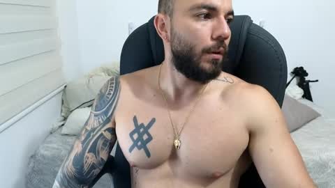 Snapshot of isaac_carter chatting on 05-27-26, 10:56 Isaac carter online show from 05-27-26, 10:56
