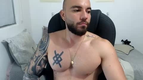 Snapshot of isaac_carter chatting on 06-17-26, 10:17 Isaac carter online show from 06-17-26, 10:17