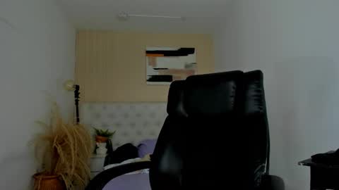 isaac_cryston online show from 02-16-26, 10:17