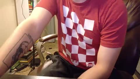 Snapshot of isaac_sheffield chatting on 12-17-24, 12:43 isaac online show from 12-17-24, 12:43
