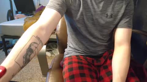 Snapshot of isaac_sheffield chatting on 12-21-24, 02:04 isaac online show from 12-21-24, 02:04