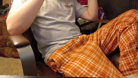 Snapshot of isaac_sheffield chatting on 01-05-25, 11:22 isaac online show from 01-05-25, 11:22