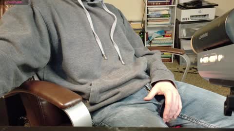 Snapshot of isaac_sheffield chatting on 01-22-25, 02:46 isaac online show from 01-22-25, 02:46