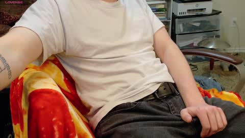 Snapshot of isaac_sheffield chatting on 01-23-25, 01:02 isaac online show from 01-23-25, 01:02