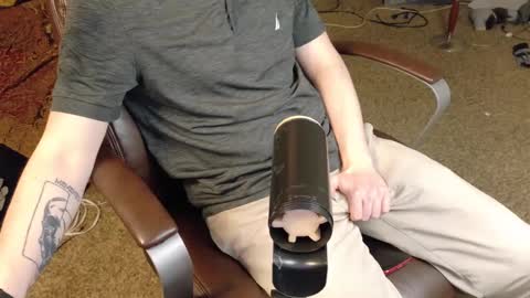 Snapshot of isaac_sheffield chatting on 01-28-25, 03:15 isaac online show from 01-28-25, 03:15