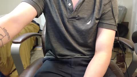 Snapshot of isaac_sheffield chatting on 10-11-25, 11:25 isaac online show from 10-11-25, 11:25