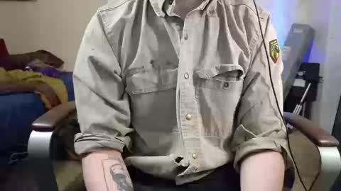Snapshot of isaac_sheffield chatting on 10-16-25, 10:44 isaac online show from 10-16-25, 10:44