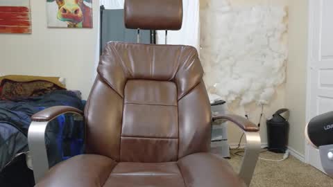 isaac online show from 11-03-25, 08:54