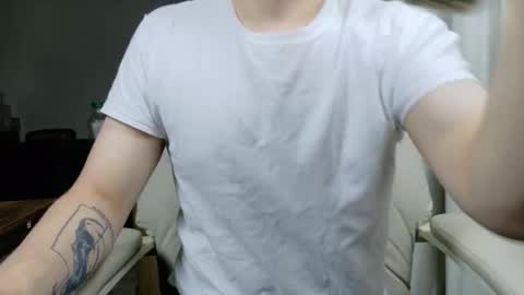 isaac online show from 06-08-26, 05:52