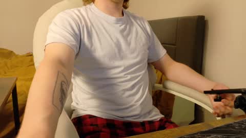 isaac online show from 08-02-26, 07:07