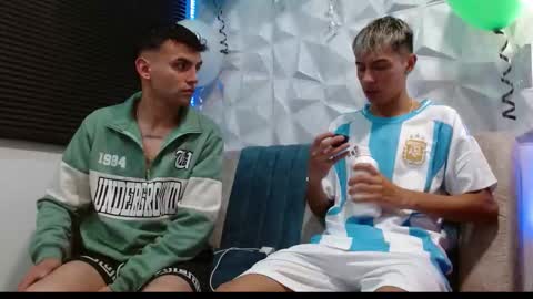 Isaac tan online show from 09-12-25, 08:03