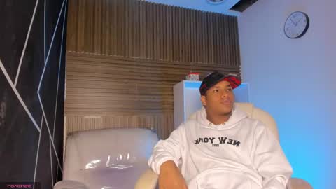 Snapshot of isaacblack_ chatting on 09-22-25, 04:36 IsaacBlack online show from 09-22-25, 04:36