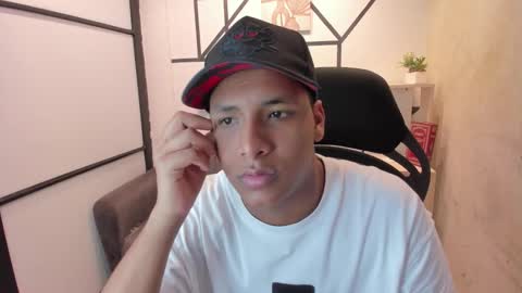 Snapshot of isaacblack_ chatting on 09-28-25, 05:02 IsaacBlack online show from 09-28-25, 05:02