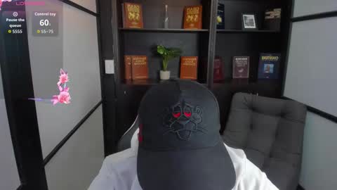 Snapshot of isaacblack_ chatting on 10-04-25, 06:44 IsaacBlack online show from 10-04-25, 06:44