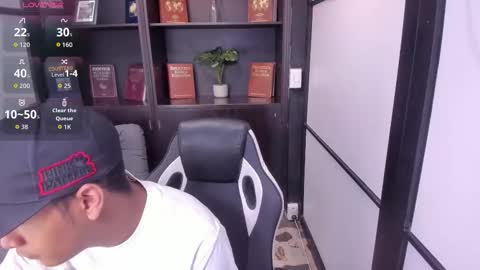 Snapshot of isaacblack_ chatting on 10-12-25, 04:22 IsaacBlack online show from 10-12-25, 04:22