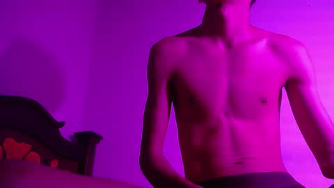 isaac online show from 01-05-25, 03:43