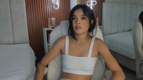 isabela  online show from 02-21-26, 11:22