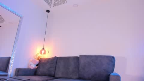 Isabela online show from 02-03-25, 12:03