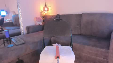 Isabela online show from 02-27-25, 06:09