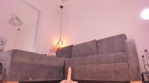 Isabela online show from 10-01-25, 12:22