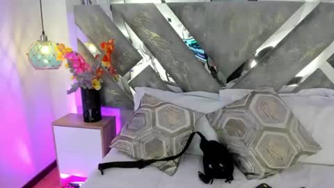 Mommy Isa online show from 07-14-26, 12:44