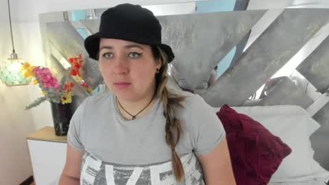 Mommy Isa online show from 07-21-26, 12:40