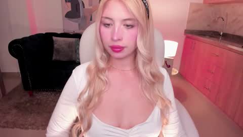 Snapshot of isabela_romano chatting on 09-12-25, 05:18 isabela romano online show from 09-12-25, 05:18