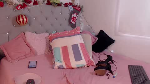 Snapshot of isabela_rossse1 chatting on 12-19-24, 02:57 isabela online show from 12-19-24, 02:57